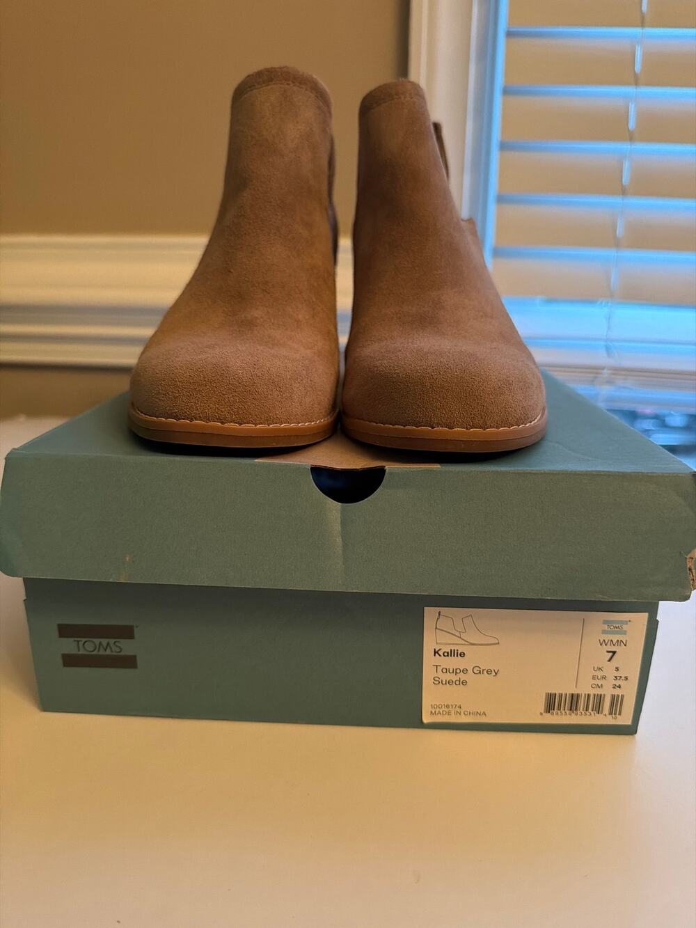 TOMS Kallie Taupe Grey Suede Wedge Bootie Size 7 NWOT